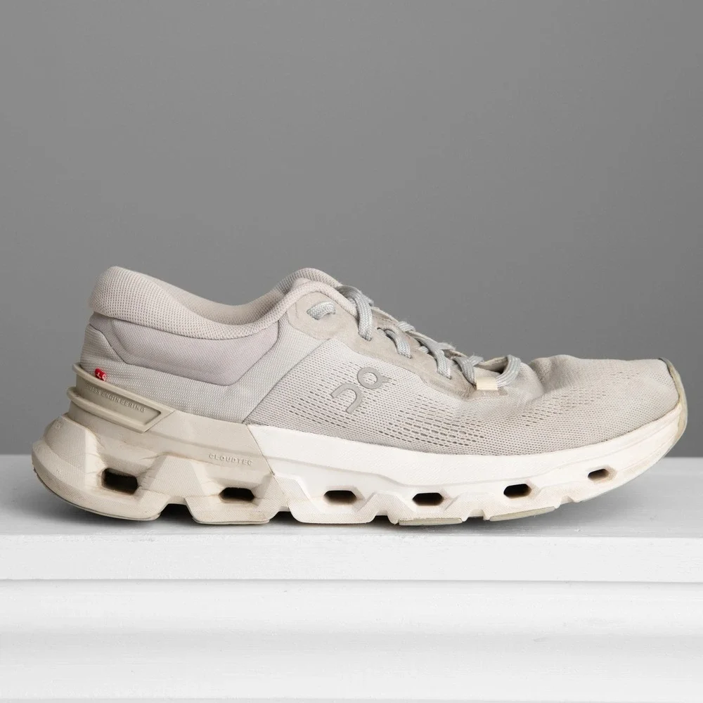 On Running Cloudflyer 4 Running Shoes W9.5/M8 Minimalist Gym Sneakers Athleisure